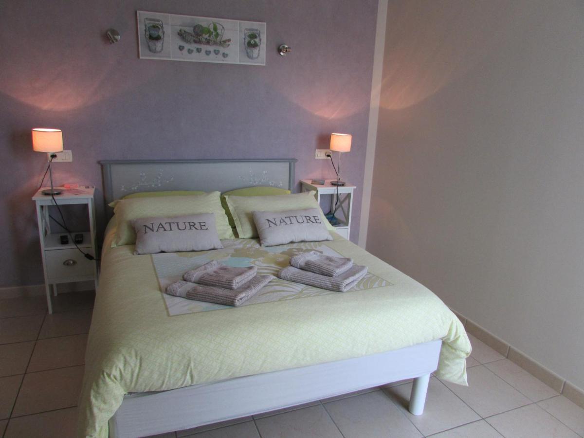 Chambre D'Hotes La Basse Gougeonniere Neuvy-en-Mauges Dış mekan fotoğraf