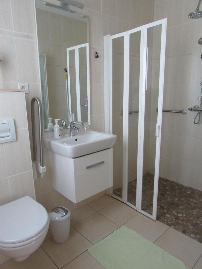 Chambre D'Hotes La Basse Gougeonniere Neuvy-en-Mauges Dış mekan fotoğraf